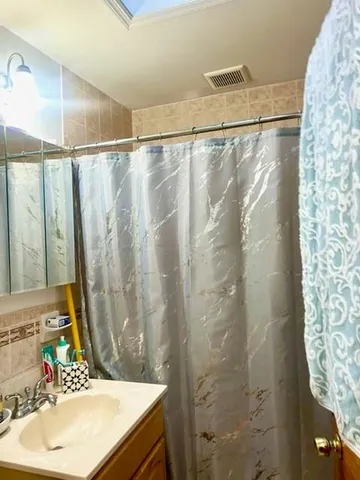 $820,000 | 3231 Grace Avenue | Baychester