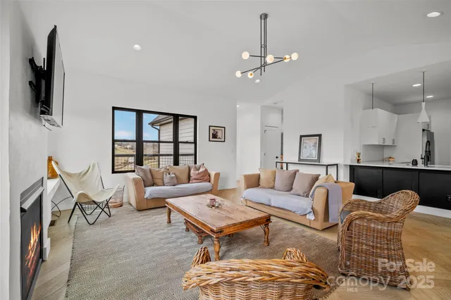 $615,000 | 41 Alaskan Drive, Leicester, NC 28748