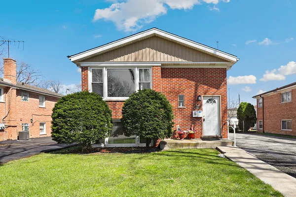 $275,000 | 14929 Cleveland Avenue, Posen, IL 60469