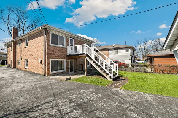 $275,000 | 14929 Cleveland Avenue, Posen, IL 60469
