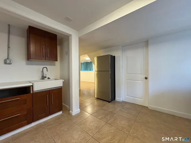 $2,000 | 547 B Laurel Street, Unit B, East Haven, CT 06512