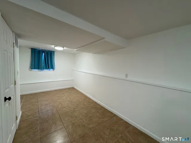 $2,000 | 547 B Laurel Street, Unit B, East Haven, CT 06512