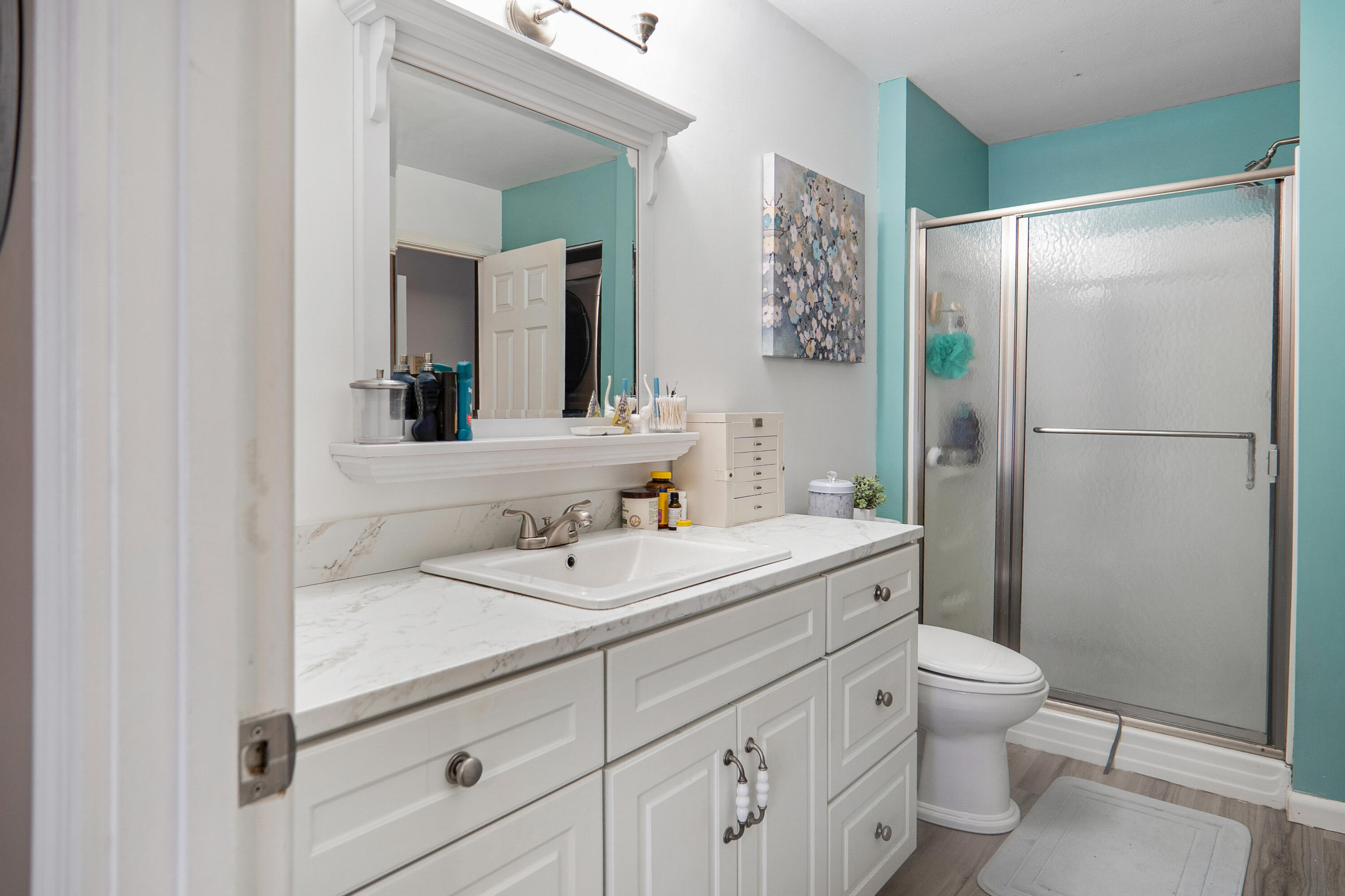 826 Ohio Street, Unit 6 Bangor, ME 04401 - Photo 26 of 35 Full Bath