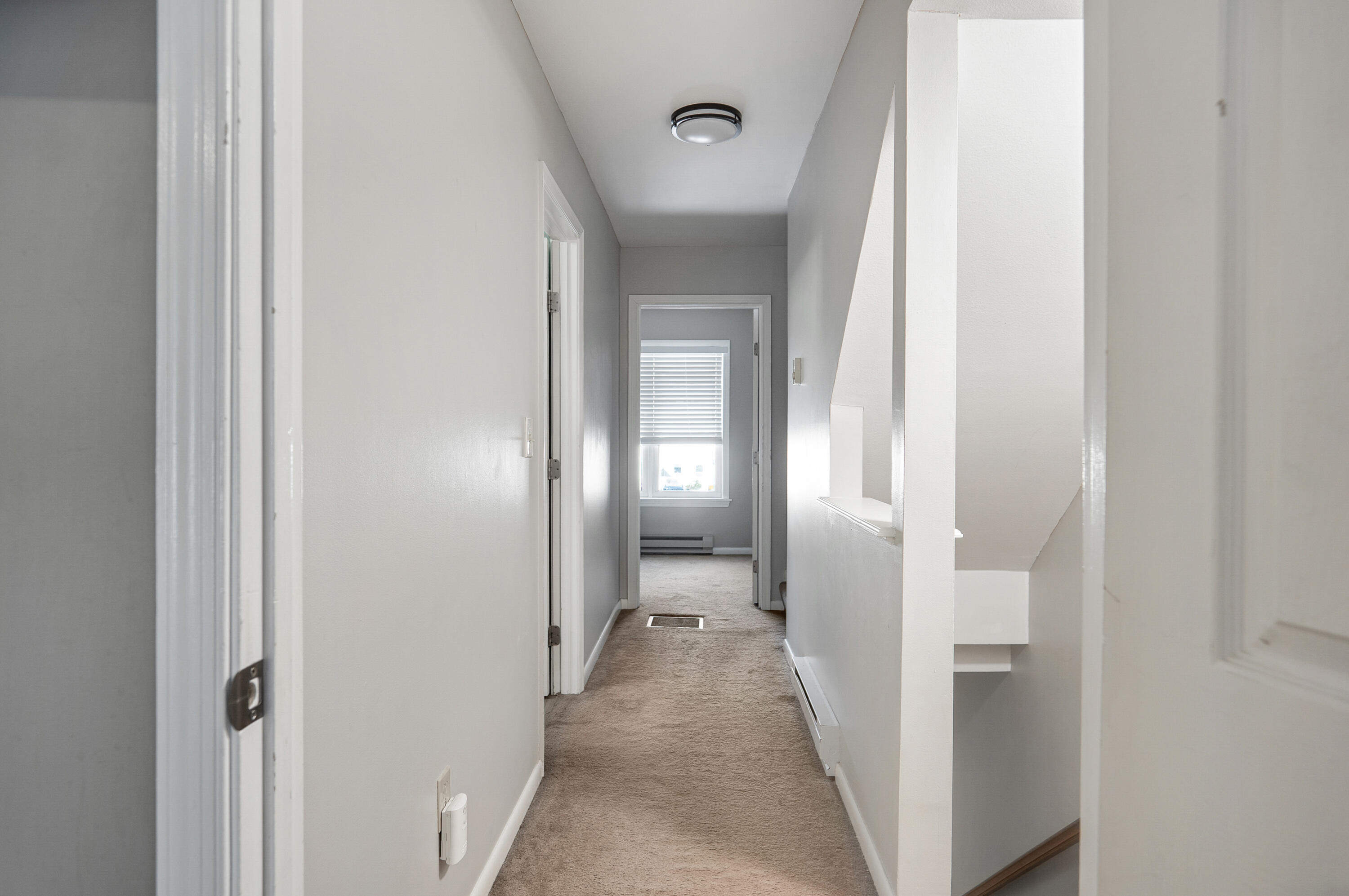 826 Ohio Street, Unit 6 Bangor, ME 04401 - Photo 29 of 35 Hallway Second Floor
