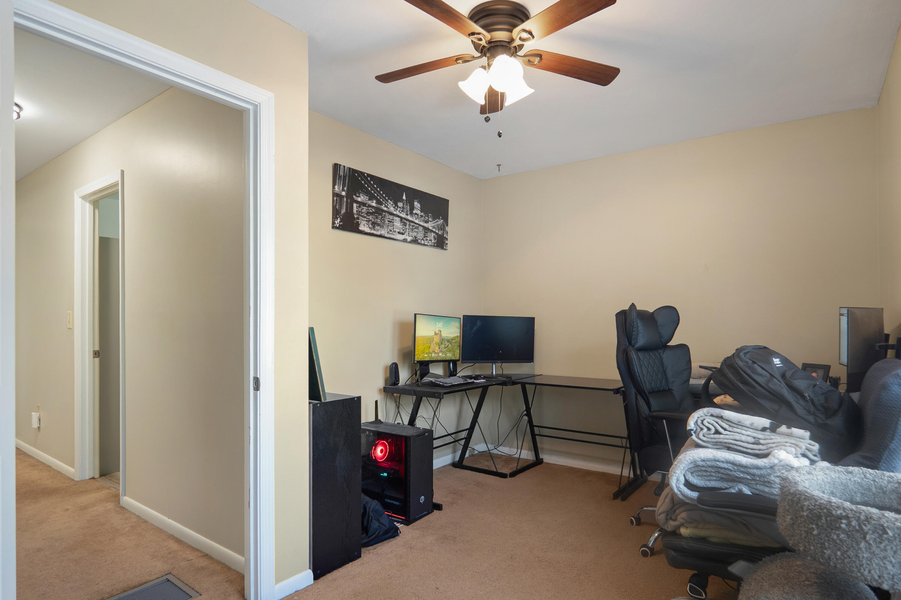 826 Ohio Street, Unit 6 Bangor, ME 04401 - Photo 30 of 35 2nd Floor Bedroom
