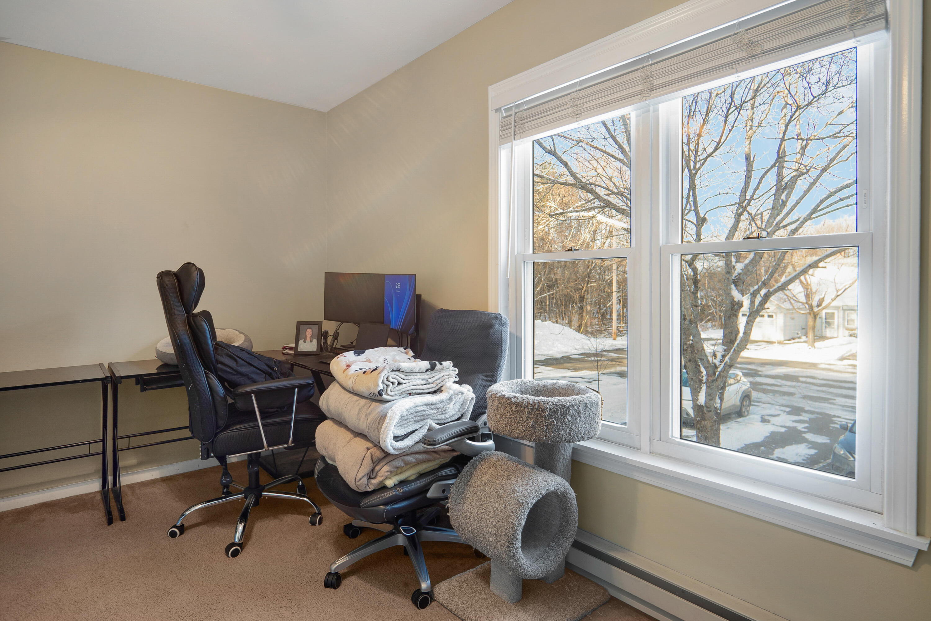 826 Ohio Street, Unit 6 Bangor, ME 04401 - Photo 35 of 38 2nd Floor Bedroom