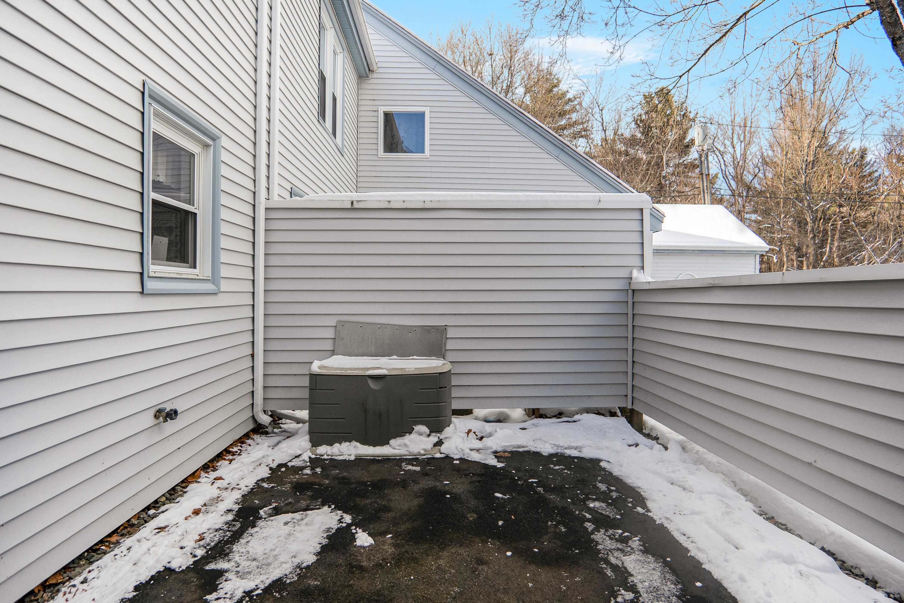 826 Ohio Street, Unit 6 Bangor, ME 04401 - Photo 4 of 38 Exterior