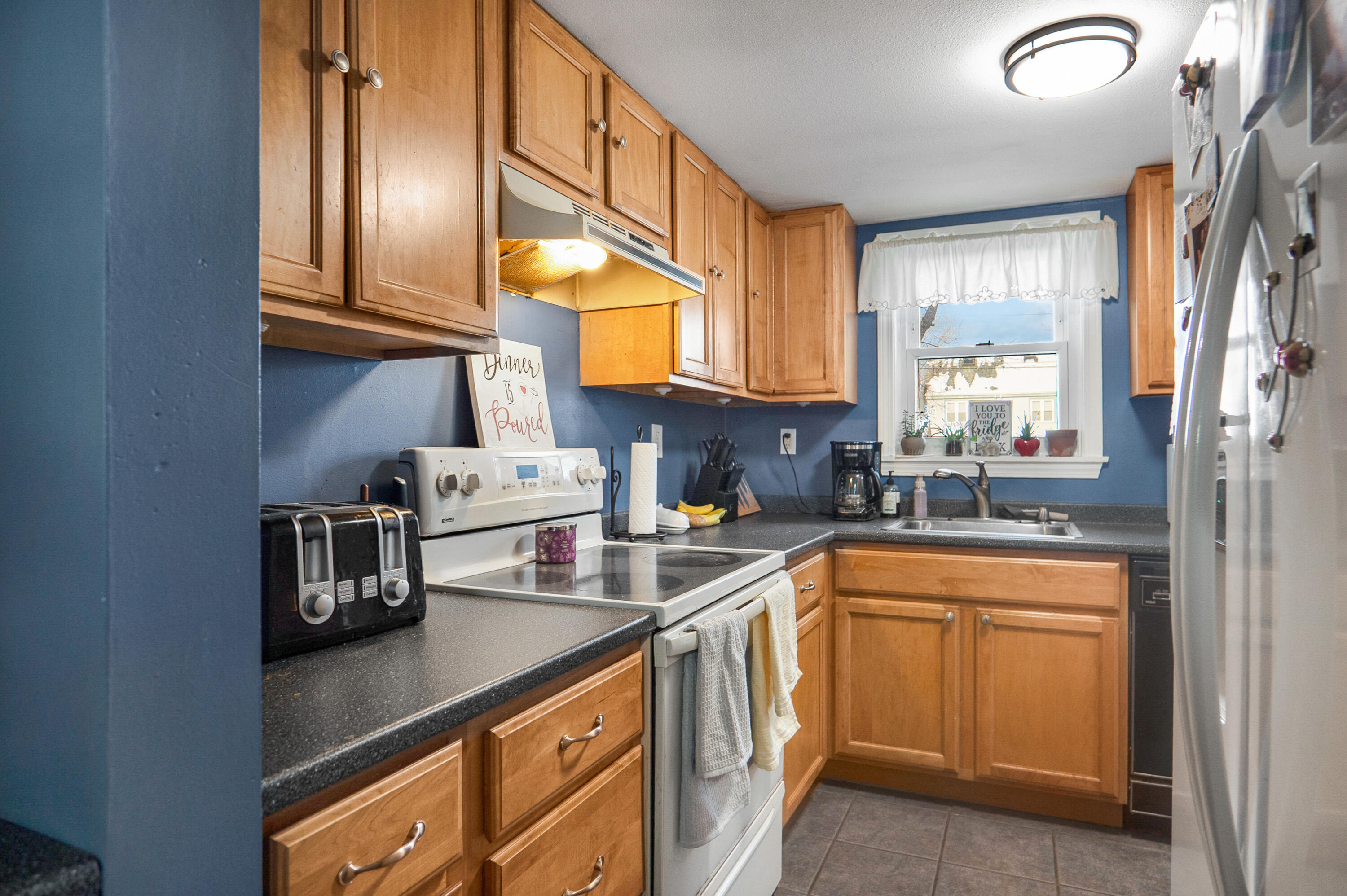 826 Ohio Street, Unit 6 Bangor, ME 04401 - Photo 7 of 35 Kitchen