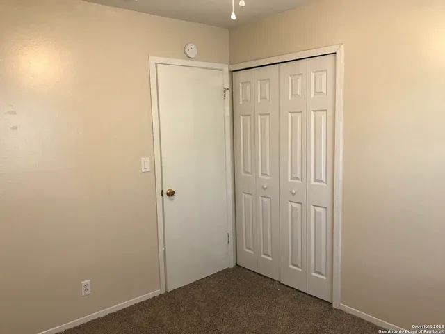 $1,400 | 5874 Castle Run, San Antonio, TX 78218