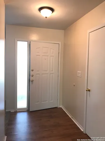 $1,400 | 5874 Castle Run, San Antonio, TX 78218