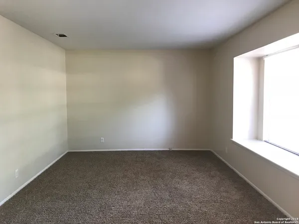 $1,300 | 5874 Castle Run, San Antonio, TX 78218
