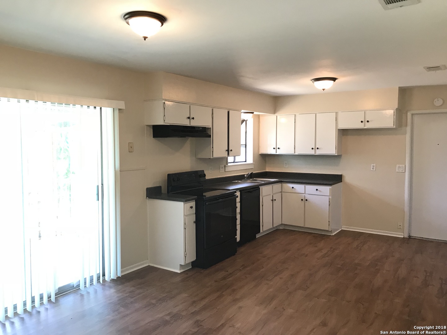 5874 Castle Run San Antonio, TX 78218 - Photo 5 of 22