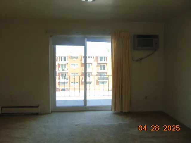 $75,000 | 2915 West 13 Mile Road, Unit 308, Royal Oak, MI 48073