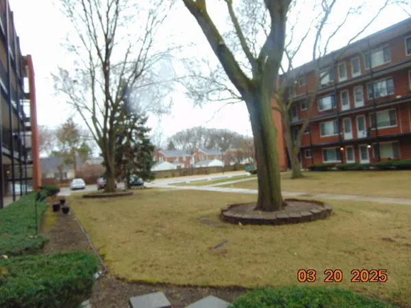 $75,000 | 2915 West 13 Mile Road, Unit 308, Royal Oak, MI 48073