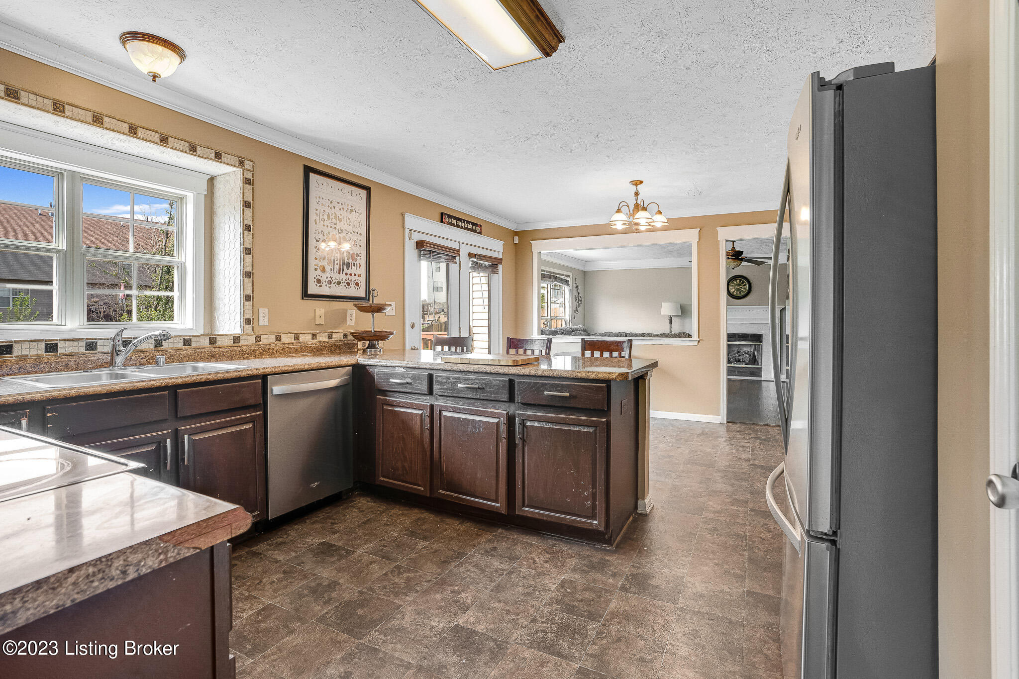 8314 Adams Run Road Louisville, KY 40228 - Photo 11 of 48 DSC00811