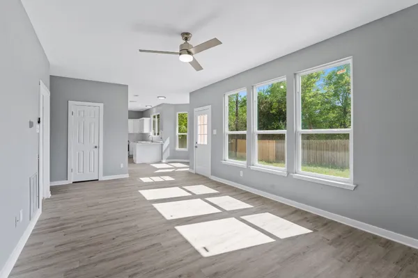 $2,400 | 700 Creekmont Drive, Round Rock, TX 78681