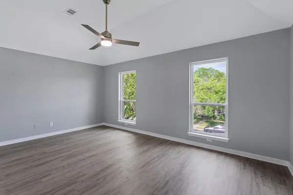 $2,400 | 700 Creekmont Drive, Round Rock, TX 78681