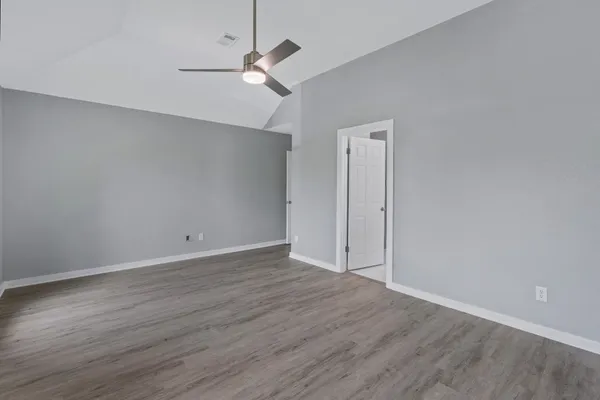 $2,400 | 700 Creekmont Drive, Round Rock, TX 78681