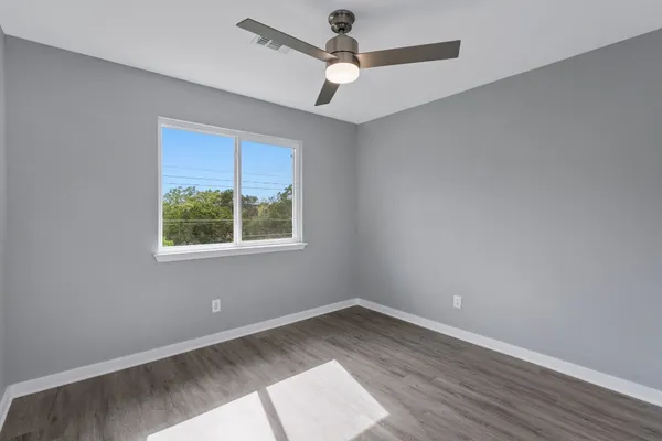 $2,400 | 700 Creekmont Drive, Round Rock, TX 78681