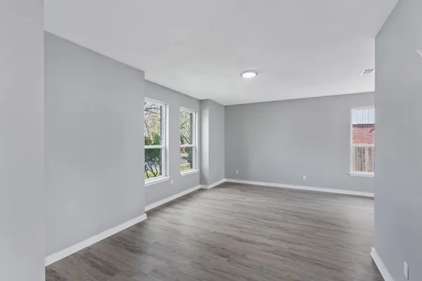$2,400 | 700 Creekmont Drive, Round Rock, TX 78681