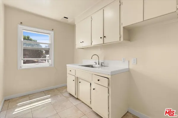 $7,500,000 | 10600 South Inglewood Avenue, Inglewood, CA 90304