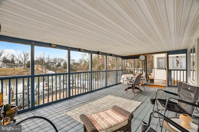 $949,900 | 333 Sturtons Lane, Pasadena, MD 21122