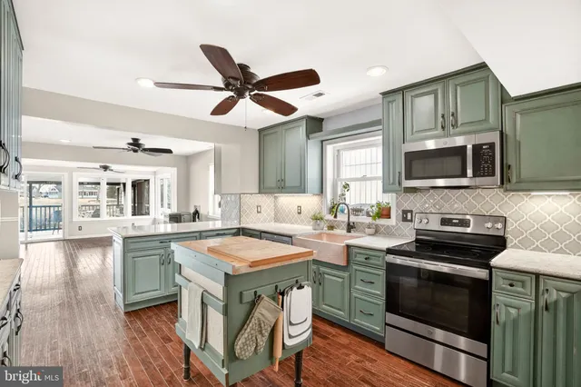 $949,900 | 333 Sturtons Lane, Pasadena, MD 21122