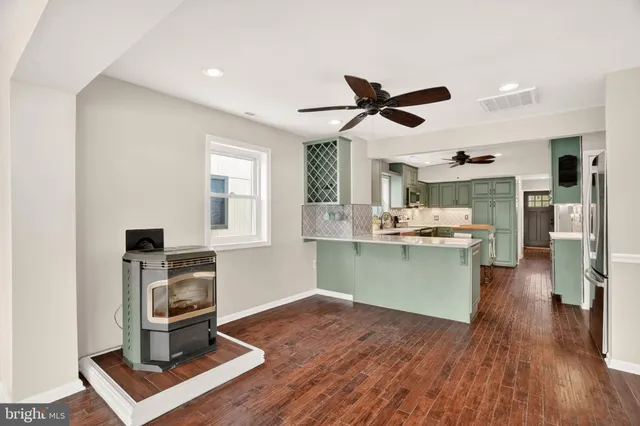 $949,900 | 333 Sturtons Lane, Pasadena, MD 21122