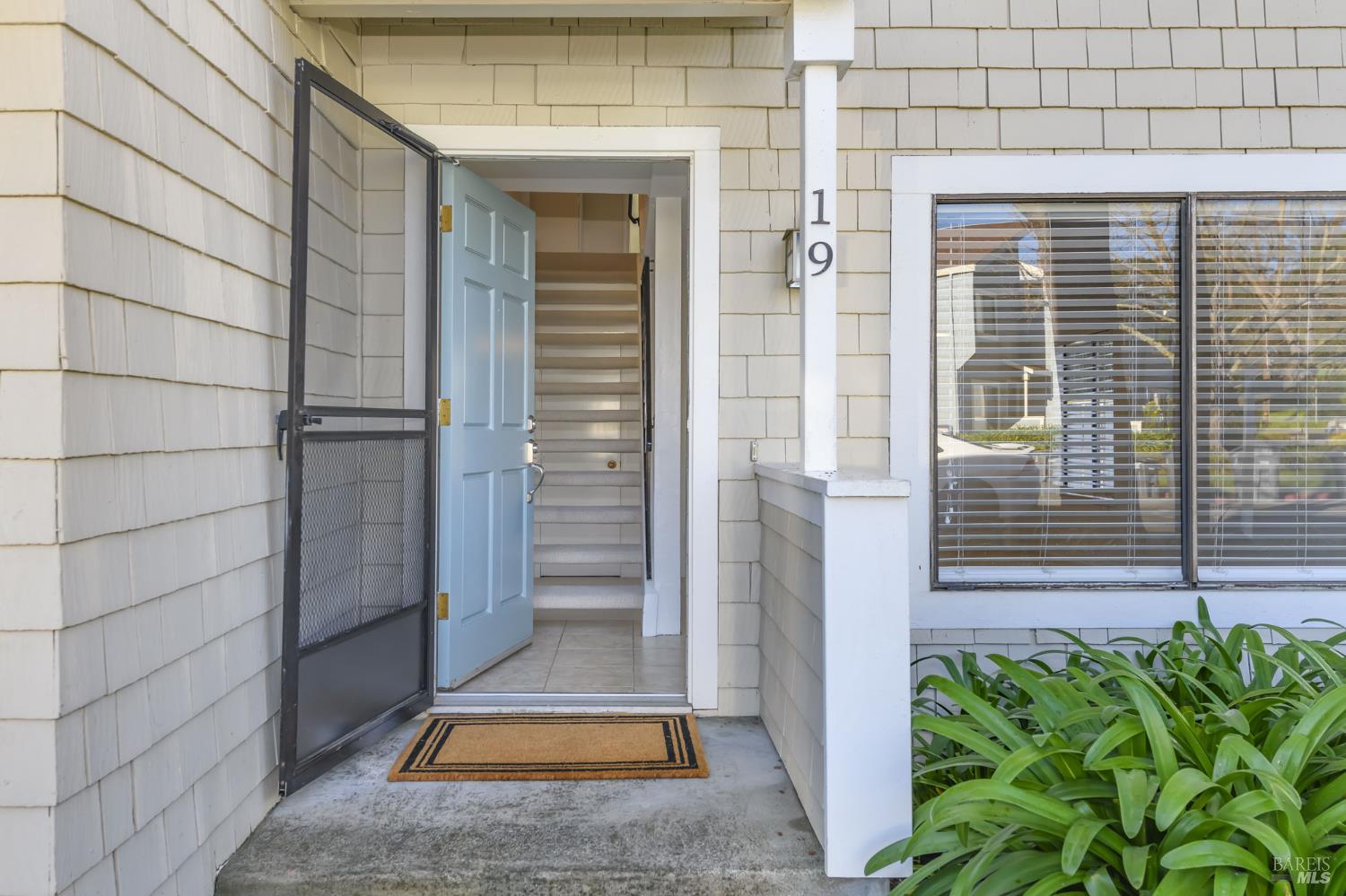 19 Manchester Court Novato, CA 94947 - Photo 2 of 21