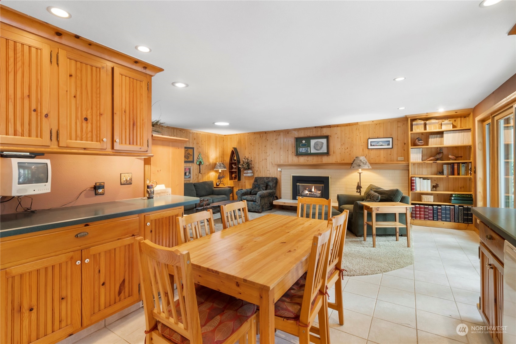 14574 167th Place Southeast Renton, WA 98059 - Photo 9 of 32 Gallery Image 9