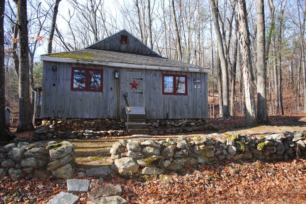 42 North Cottage Road Holland, MA 01521 - Photo 1 of 15
