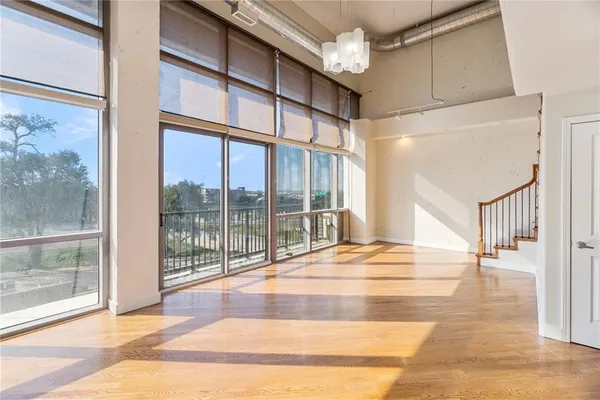 $329,000 | 600 Admiral Boulevard, Unit 407, Kansas City, MO 64106