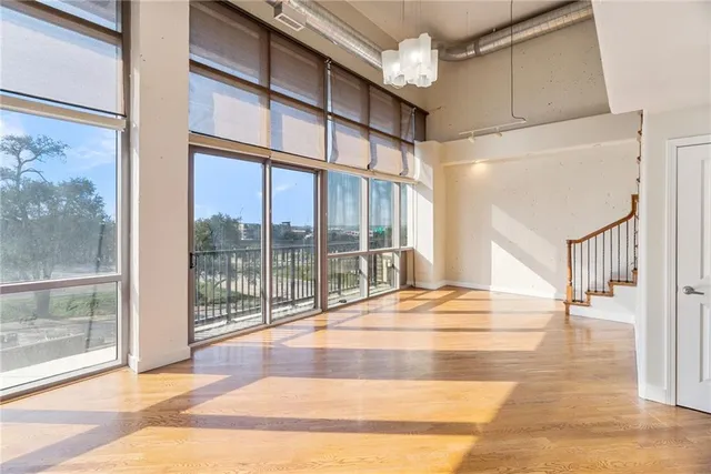 $375,000 | 600 Admiral Boulevard, Unit 407, Kansas City, MO 64106