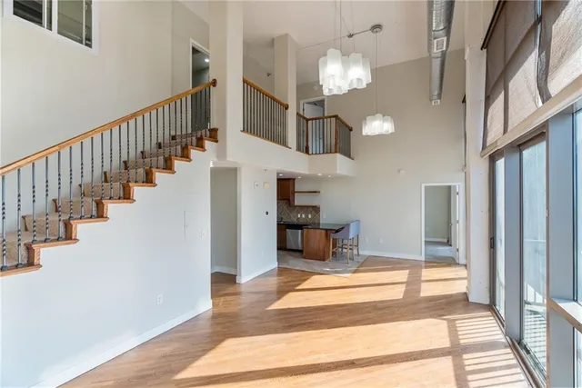 $375,000 | 600 Admiral Boulevard, Unit 407, Kansas City, MO 64106