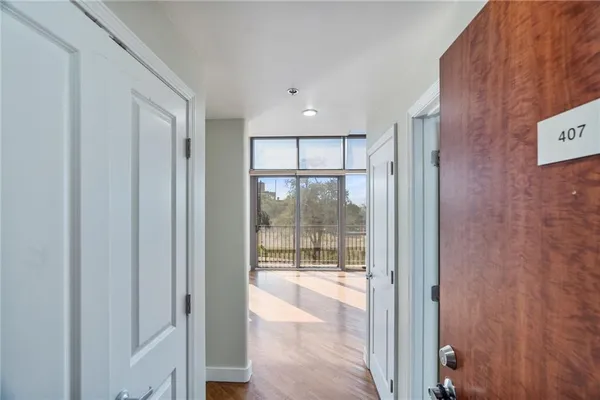 $329,000 | 600 Admiral Boulevard, Unit 407, Kansas City, MO 64106