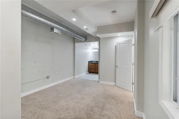 $329,000 | 600 Admiral Boulevard, Unit 407, Kansas City, MO 64106