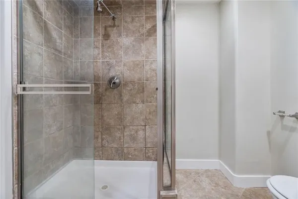 $329,000 | 600 Admiral Boulevard, Unit 407, Kansas City, MO 64106