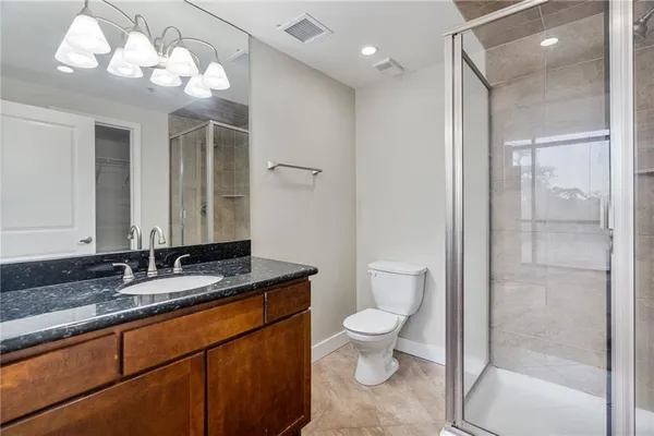 $329,000 | 600 Admiral Boulevard, Unit 407, Kansas City, MO 64106