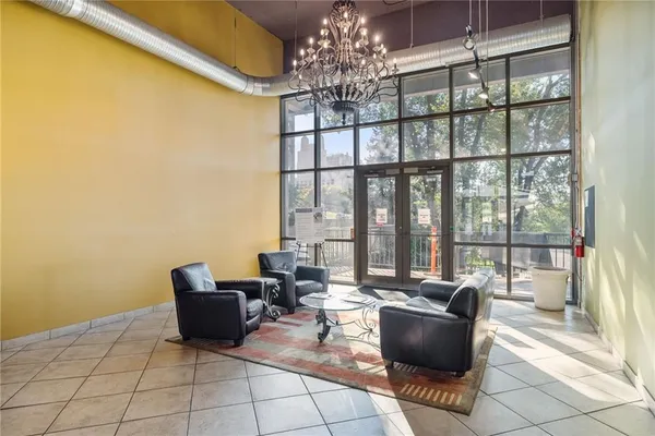 $329,000 | 600 Admiral Boulevard, Unit 407, Kansas City, MO 64106