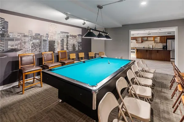$329,000 | 600 Admiral Boulevard, Unit 407, Kansas City, MO 64106