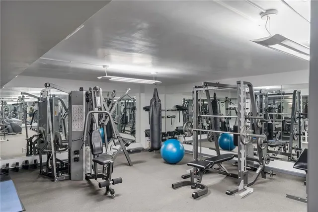 $375,000 | 600 Admiral Boulevard, Unit 407, Kansas City, MO 64106