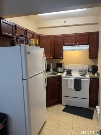$1,600 | 422 Main Street, Unit 2, East Haven, CT 06512