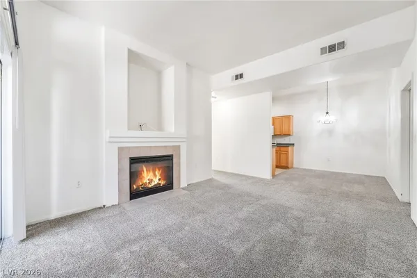$1,700 | 2305 West Horizon Ridge Parkway, Unit 1011, Henderson, NV 89052