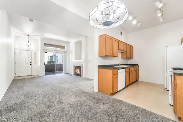 $1,700 | 2305 West Horizon Ridge Parkway, Unit 1011, Henderson, NV 89052