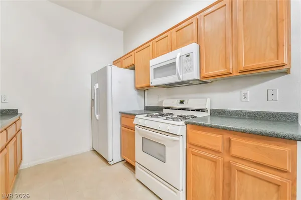 $1,700 | 2305 West Horizon Ridge Parkway, Unit 1011, Henderson, NV 89052