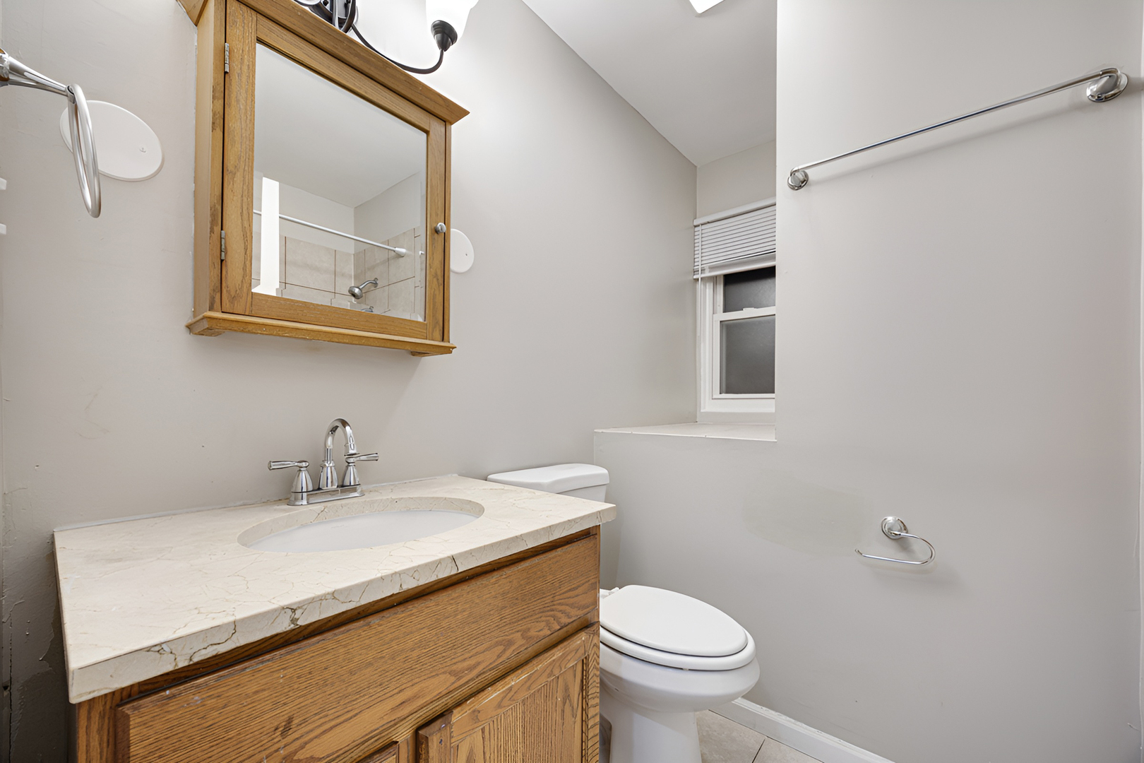 25 North Iowa Avenue Addison, IL 60101 - Photo 12 of 24