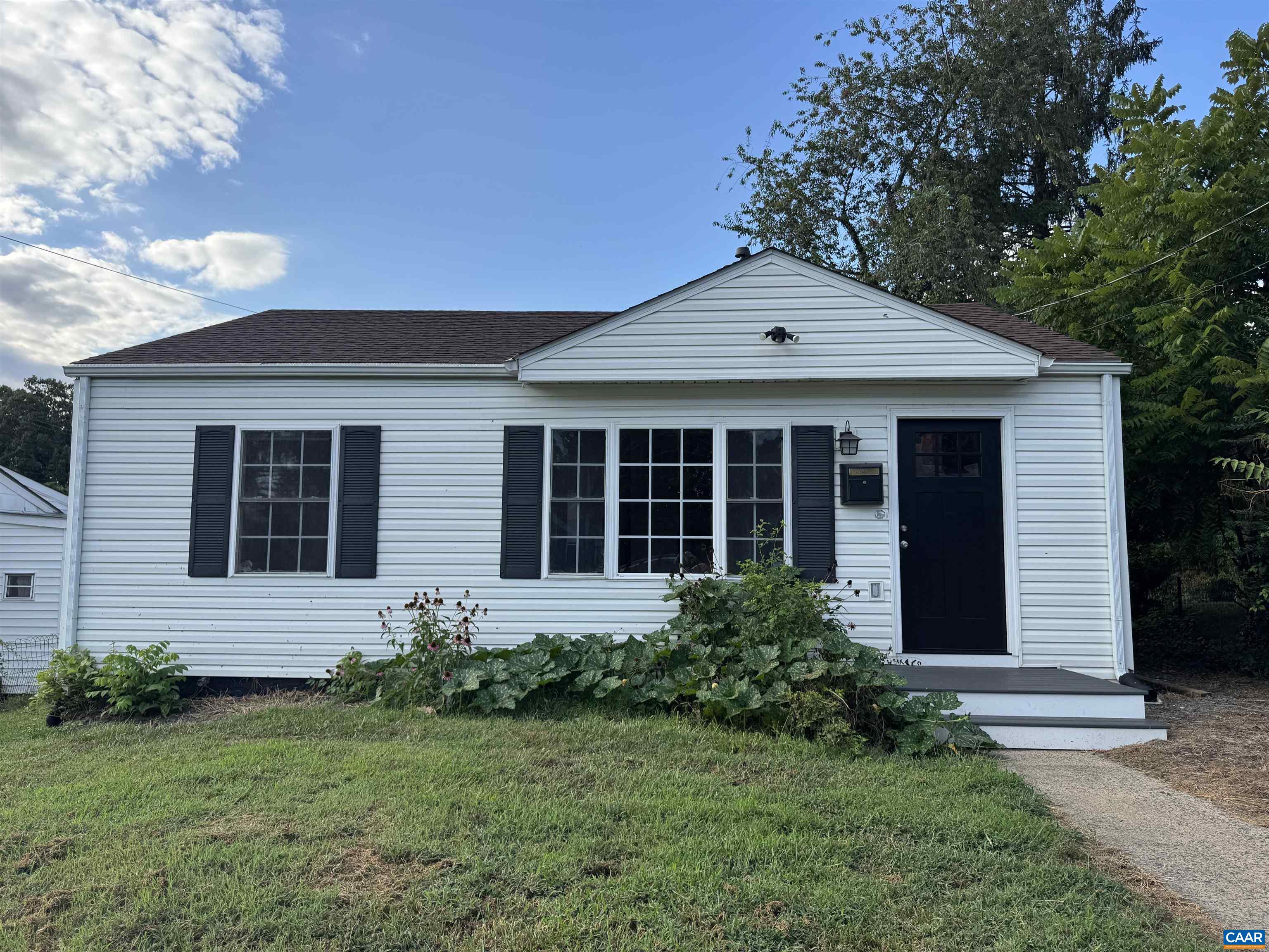 1015 Cherry Avenue Charlottesville, VA 22903 - Photo 2 of 12 Front view of home