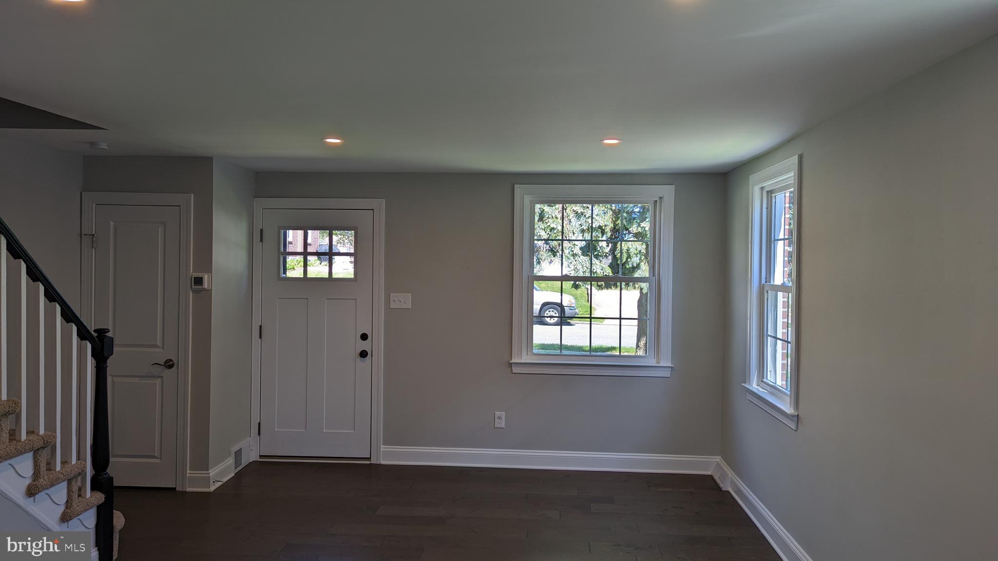 731 Michell Street Ridley Park, PA 19078 - Photo 6 of 32 Living Room