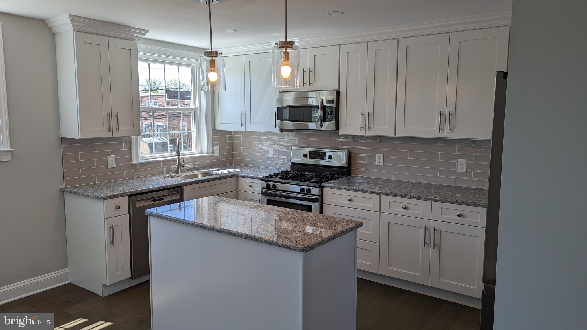 731 Michell Street Ridley Park, PA 19078 - Photo 10 of 32 Kitchen w/ Island