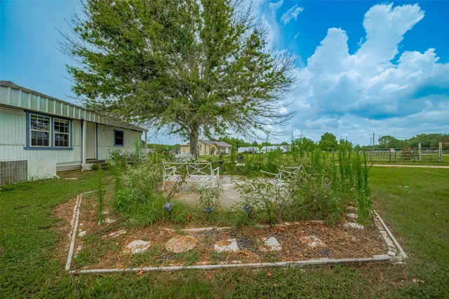 $2,300 | 2316 Green Meadows Drive, Sealy, TX 77474